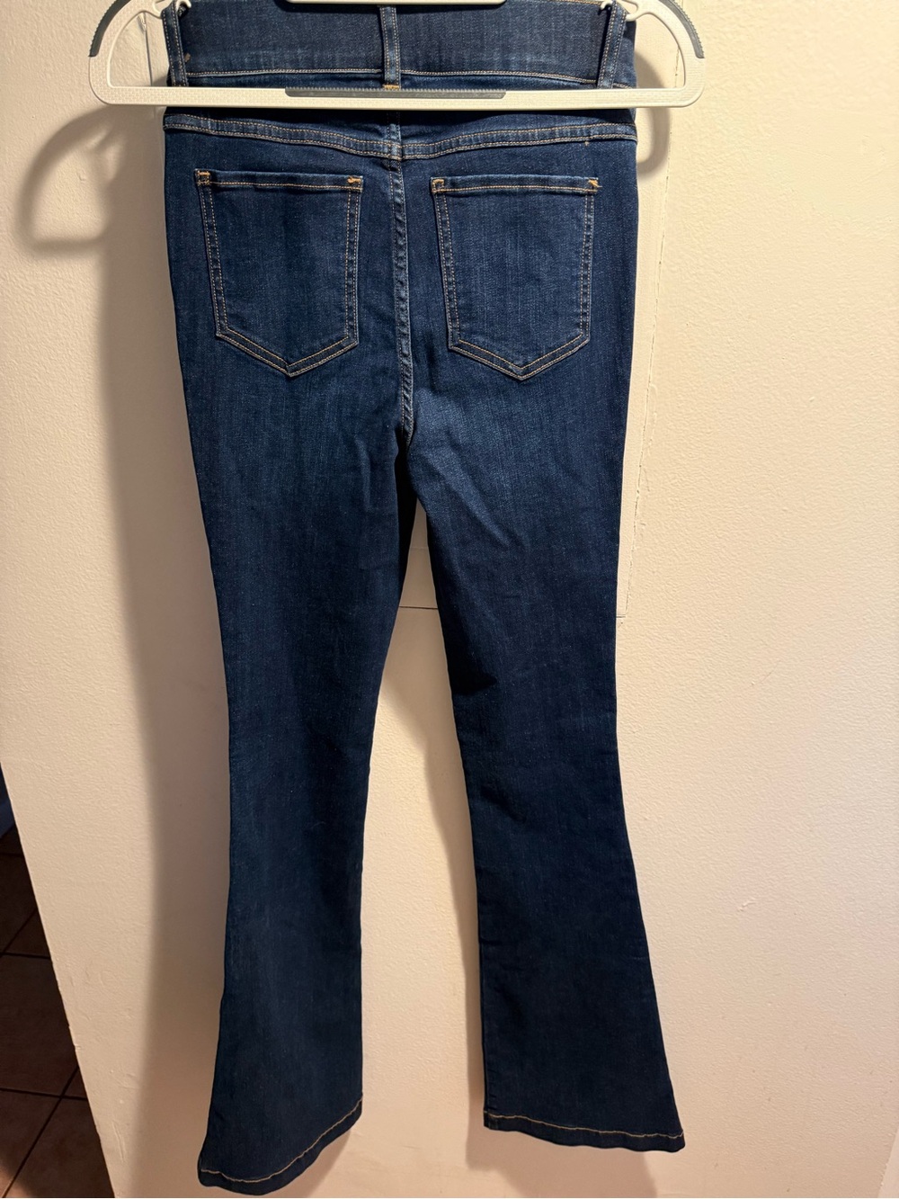 SPANX Flare Jeans Midnight Shade Dark Wash Size XS NWT $148 - Picture 2 of 7